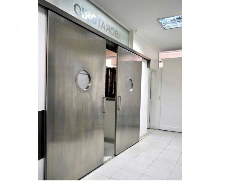 Puerta Corrediza Laboratorio